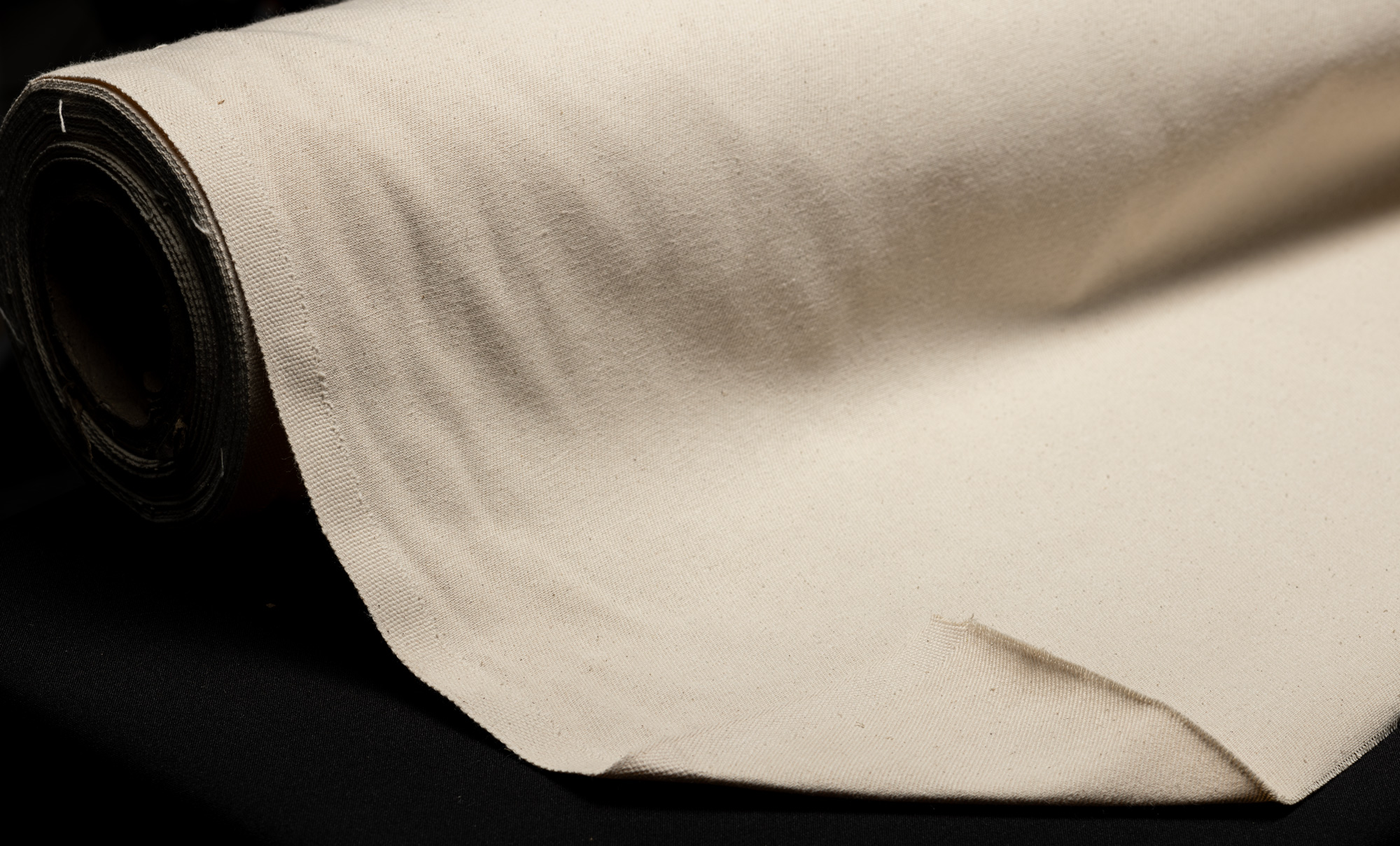 Unprimed cotton with twill weave 375g/m²,  2.20 m width