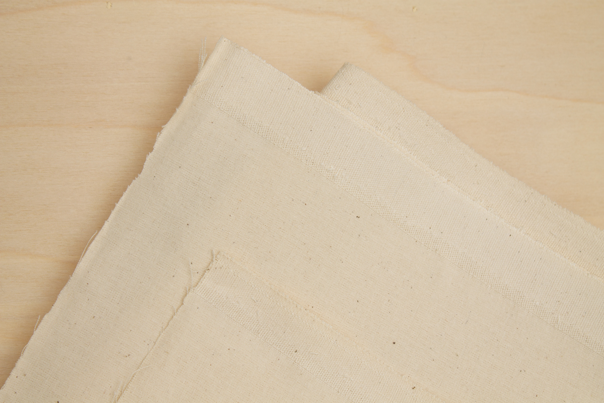 unprimed nettle cloth 200g/m², 3.2 m width, No. 320